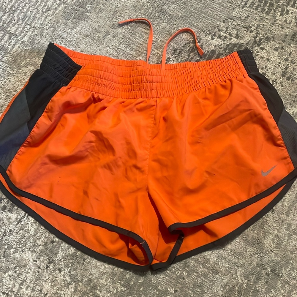 Ladies Orange Nike dri-fit athletic/running shorts w/elastic drawstring waist L